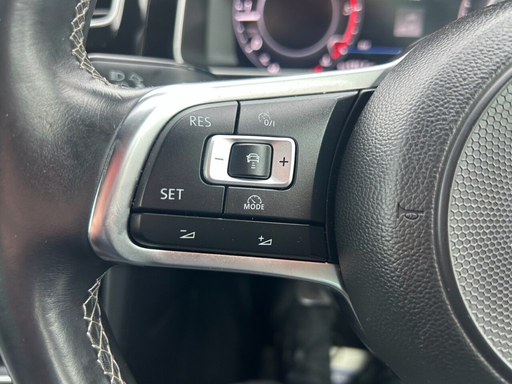 Used Volkswagen Golf 2017 for sale - 77792104: Photo 19