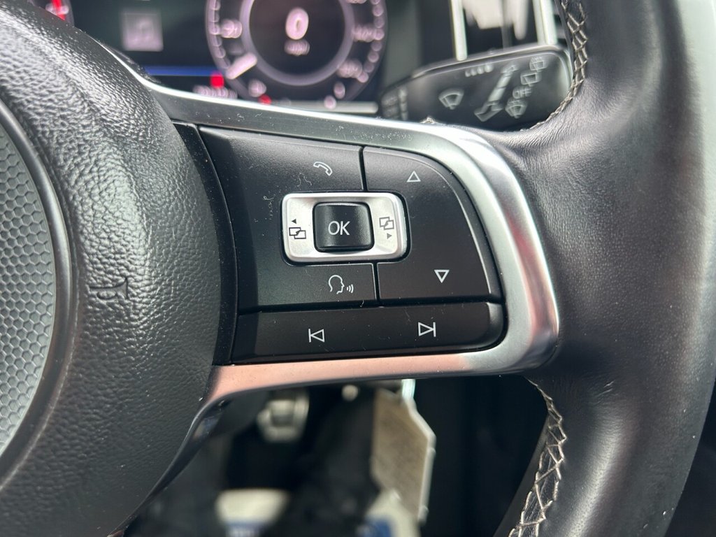 Used Volkswagen Golf 2017 for sale - 77792104: Photo 20