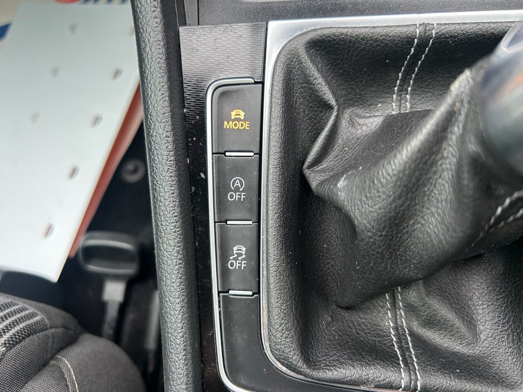 Used Volkswagen Golf 2017 for sale - 77792104: Photo 29