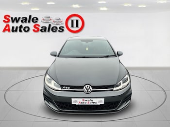 Used Volkswagen Golf 2017 for sale - 77792104: Photo
