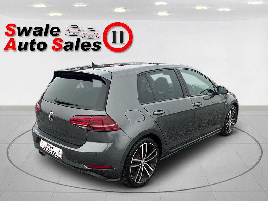 Used Volkswagen Golf 2017 for sale - 77792104: Photo 4