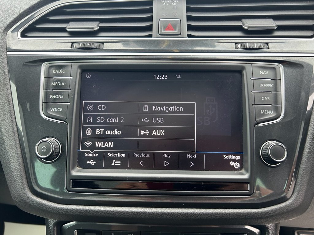 Used Volkswagen Tiguan 2016 for sale - 76223610: Photo 27