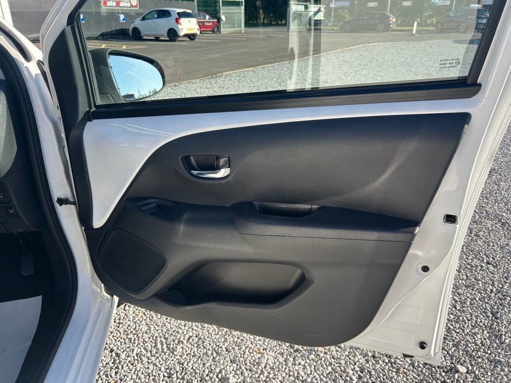 Used Toyota AYGO 2018 for sale - 76092896: Photo 11