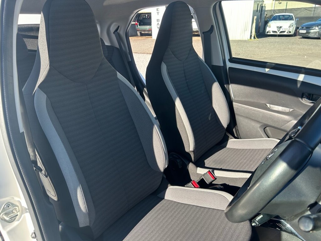 Used Toyota AYGO 2018 for sale - 76092896: Photo 13