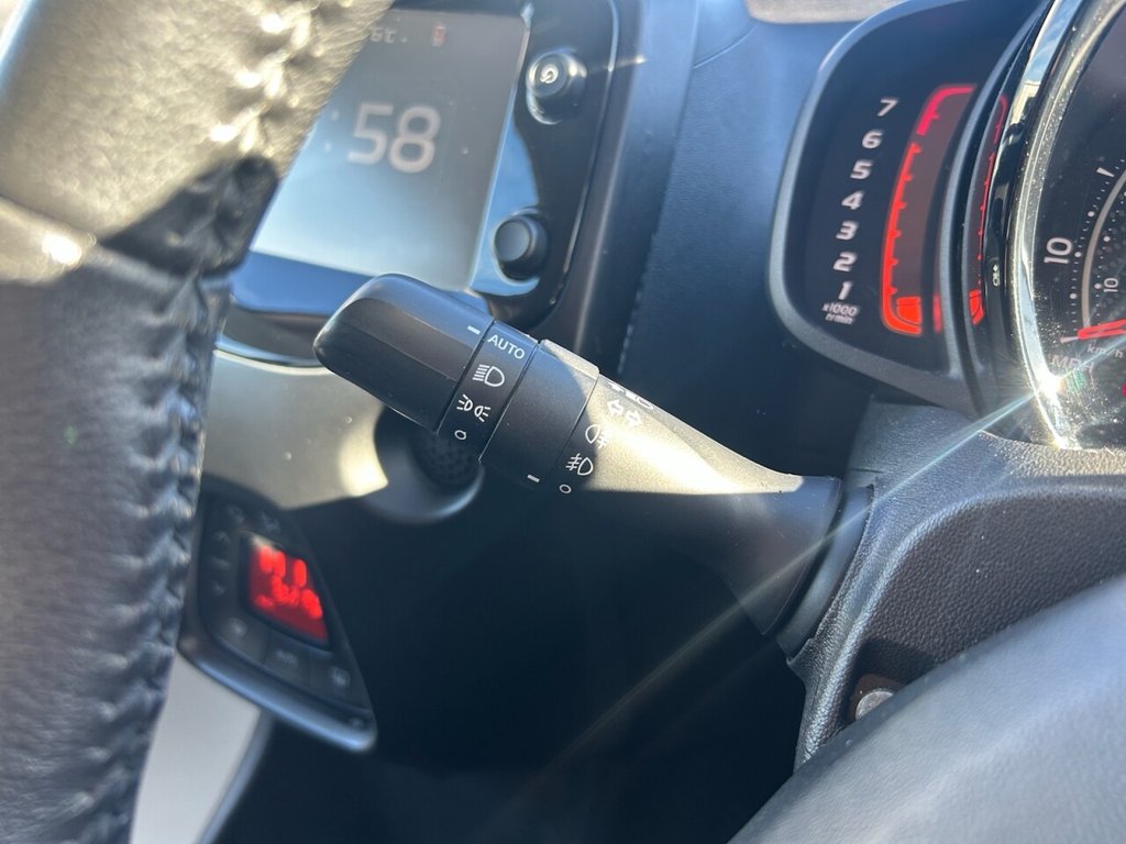 Used Toyota AYGO 2018 for sale - 76092896: Photo 20