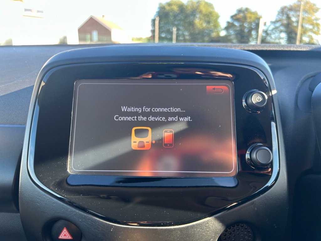 Used Toyota AYGO 2018 for sale - 76092896: Photo 26