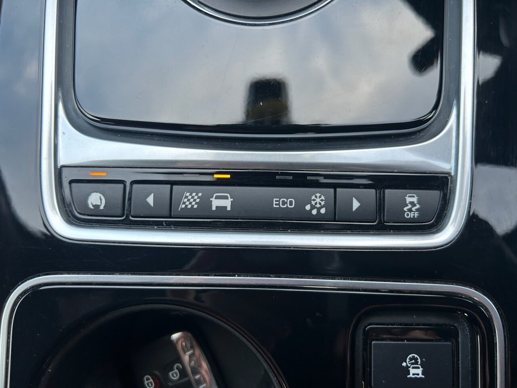 Used Jaguar XE 2017 for sale - 77161688: Photo 30