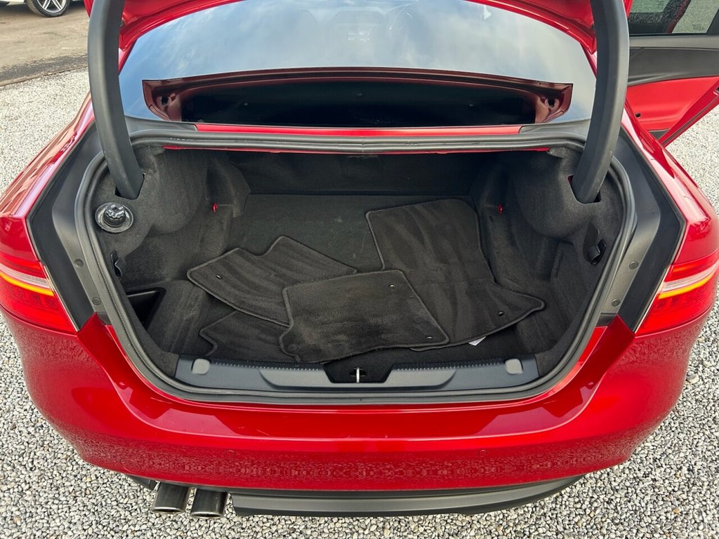 Used Jaguar XE 2017 for sale - 77161688: Photo 41