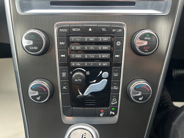 Used Volvo XC60 2014 for sale - 76210521: Photo 30