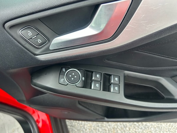 Used Ford Focus 2018 for sale - 75573738: Photo 17