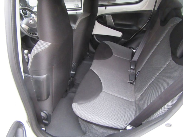 Used Toyota AYGO 2013 for sale - 75689685: Photo 10