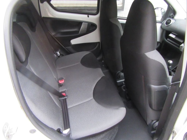 Used Toyota AYGO 2013 for sale - 75689685: Photo 12