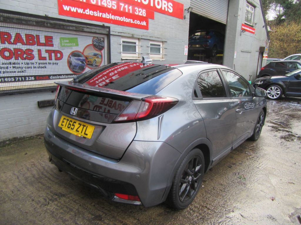 Used Honda Civic 2016 for sale - 77685089: Photo 8