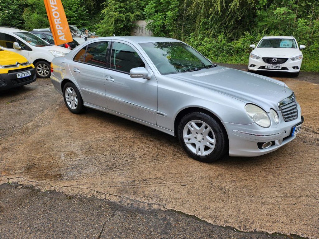 Used Mercedes-Benz E Class 2008 for sale - 77685083: Photo 3