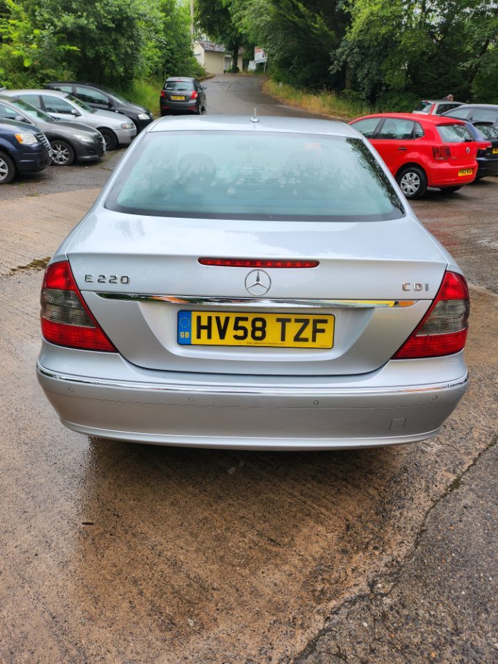 Used Mercedes-Benz E Class 2008 for sale - 77685083: Photo 4