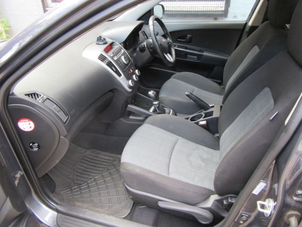 Used Kia Ceed 2011 for sale - 75689697: Photo 11