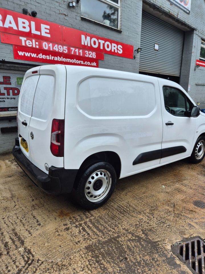 Used Vauxhall Combo 2019 for sale - 77685081: Photo 2