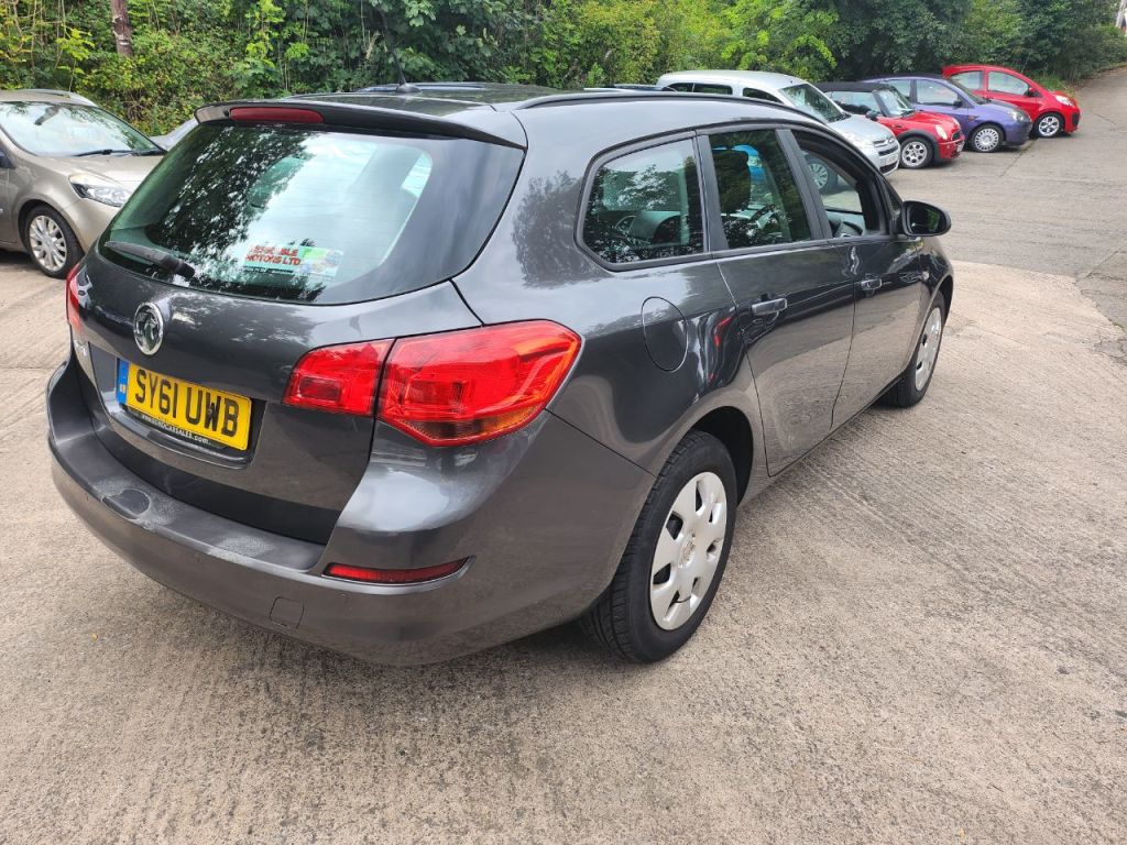 Used Vauxhall Astra 2011 for sale - 77685078: Photo 6