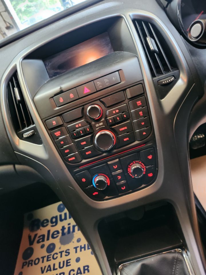 Used Vauxhall Astra 2011 for sale - 77685078: Photo 9