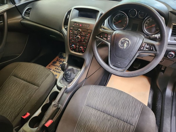 Used Vauxhall Astra 2011 for sale - 75689684: Photo 8