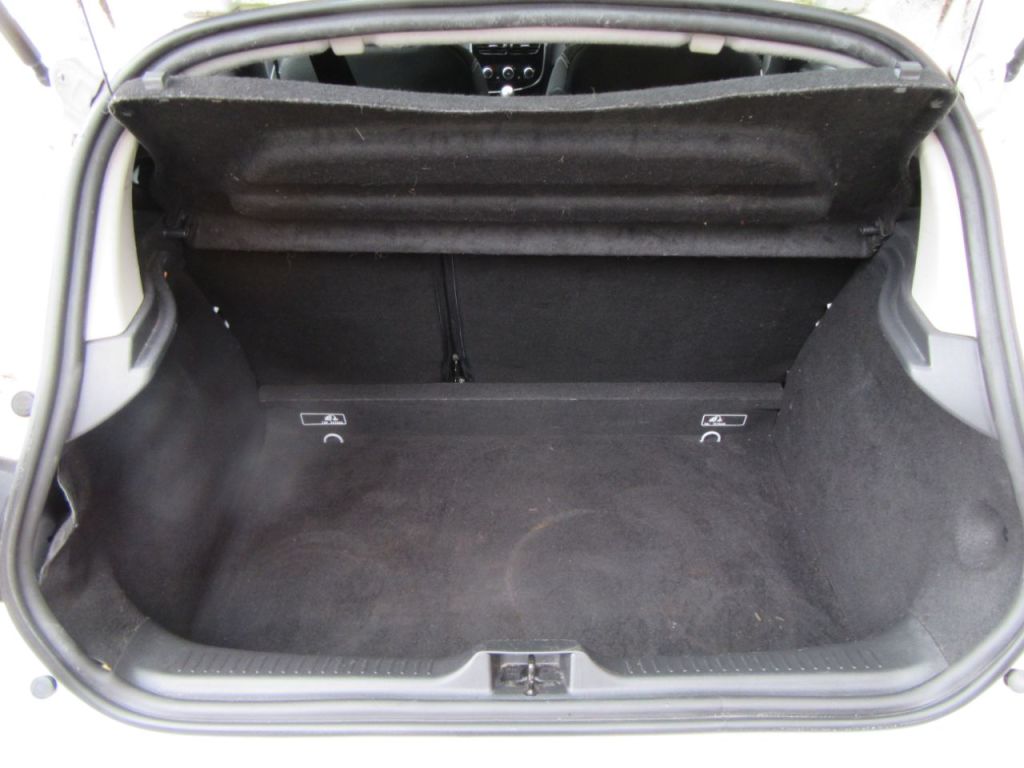 Used Renault Clio 2016 for sale - 77685086: Photo 11