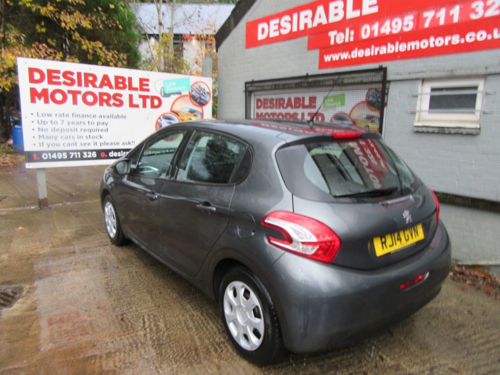 Used Peugeot 208 2014 for sale - 77685092: Photo 5