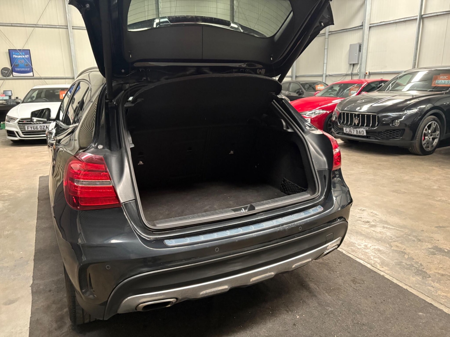 Used Mercedes-Benz GLA 2018 for sale - 76440505: Photo 38