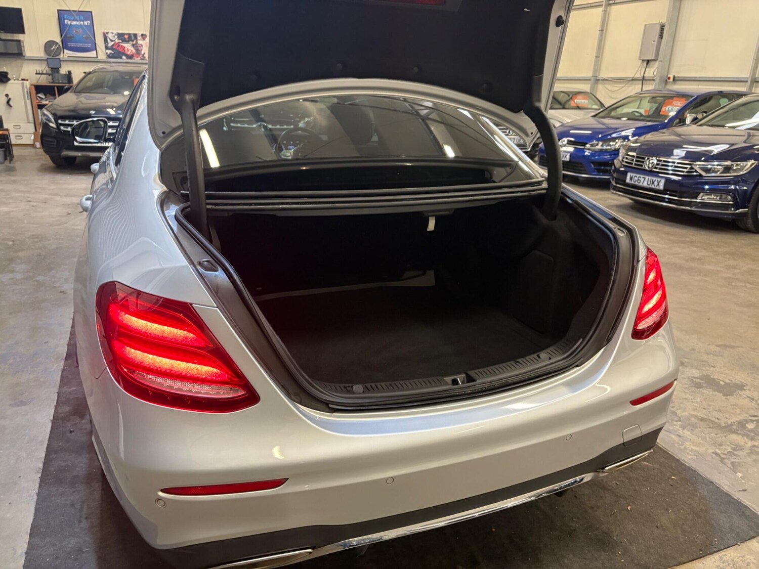 Used Mercedes-Benz E Class 2018 for sale - 76260482: Photo 51