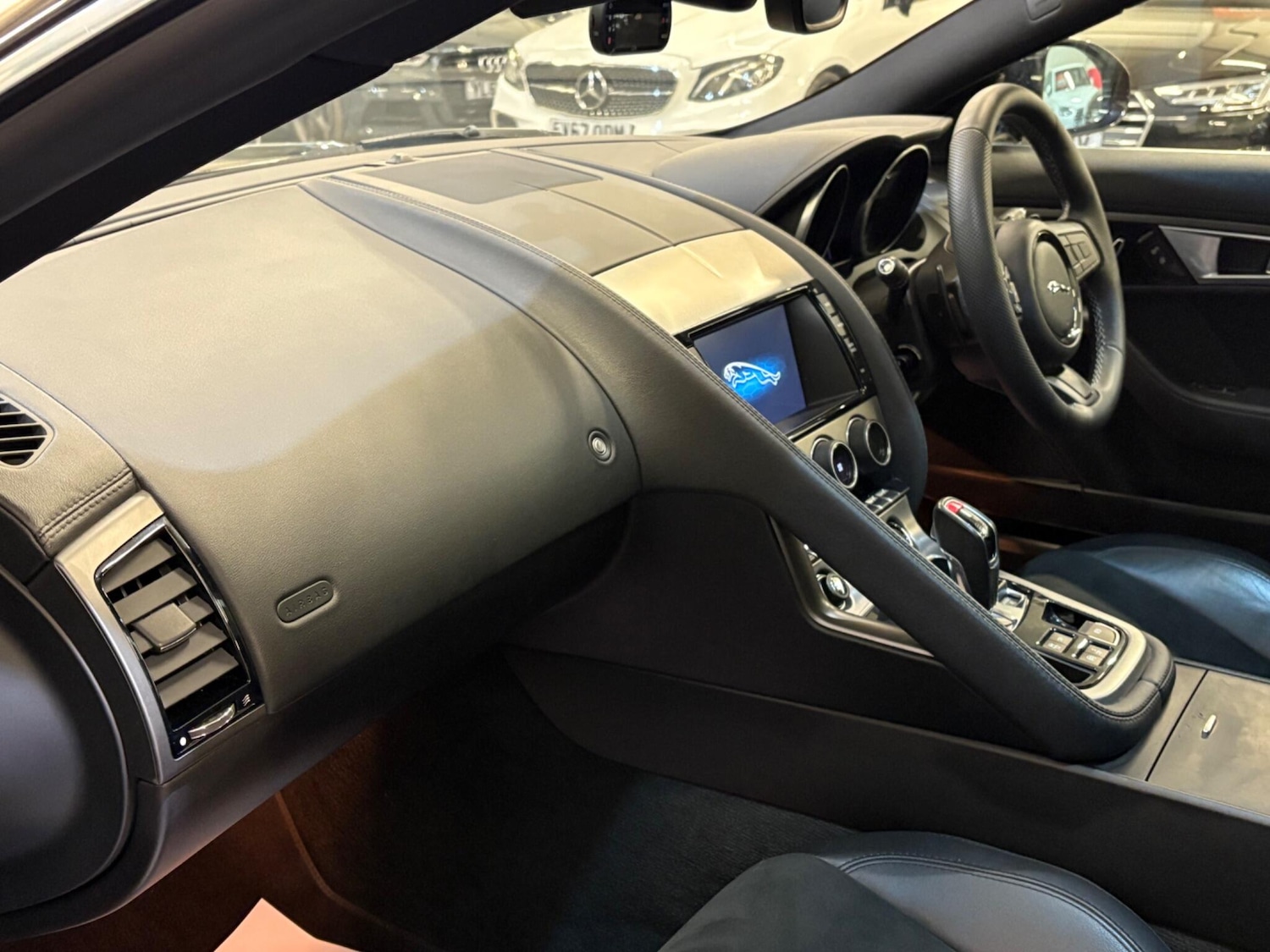 Used Jaguar F-Type 2014 for sale - 77143570: Photo 10