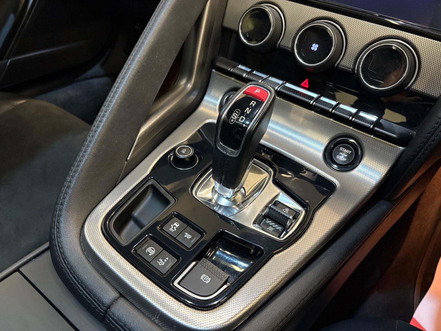 Used Jaguar F-Type 2014 for sale - 77143570: Photo 21