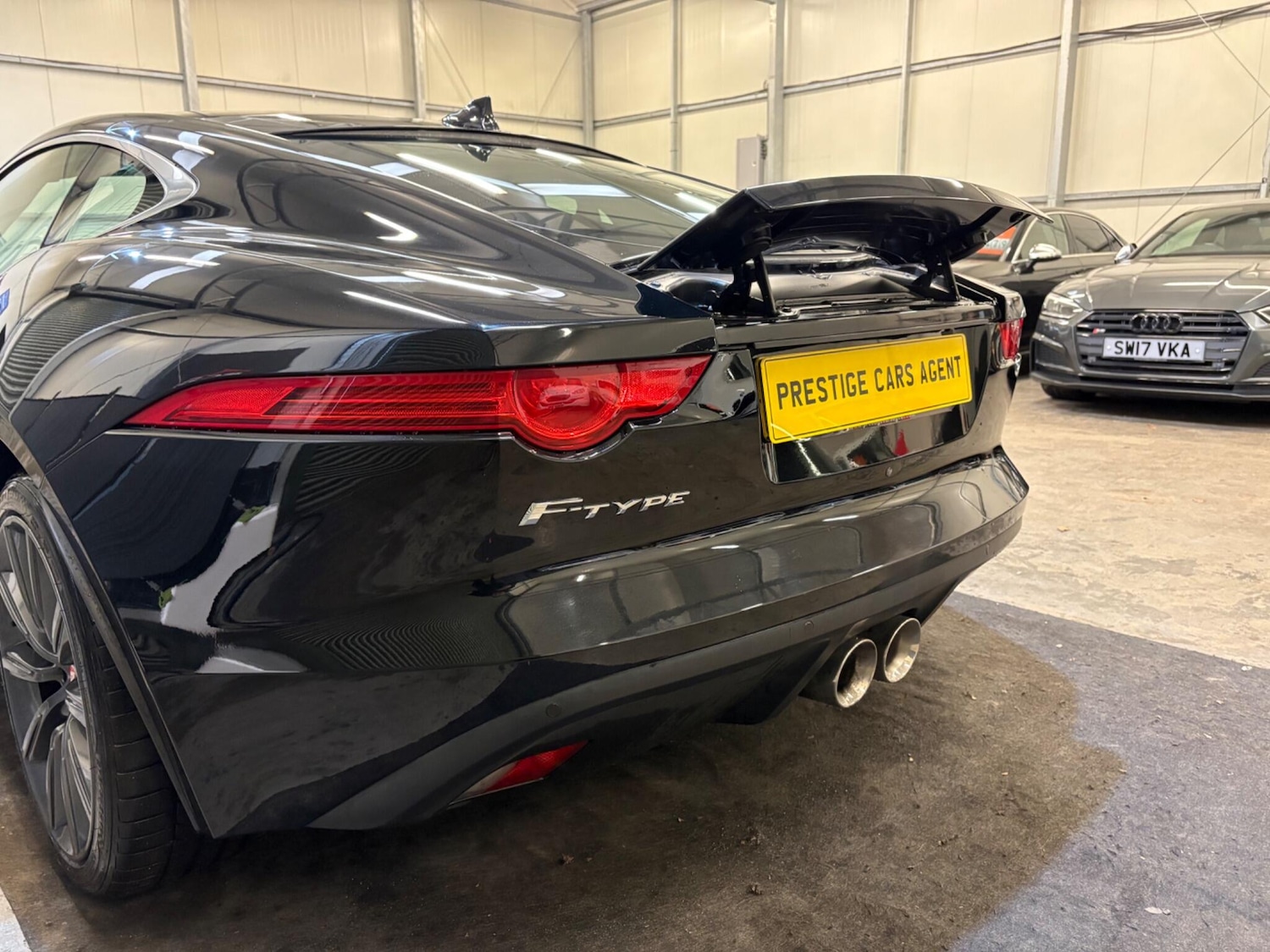 Used Jaguar F-Type 2014 for sale - 77143570: Photo 40