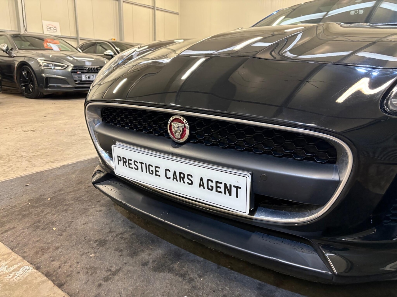 Used Jaguar F-Type 2014 for sale - 77143570: Photo 45