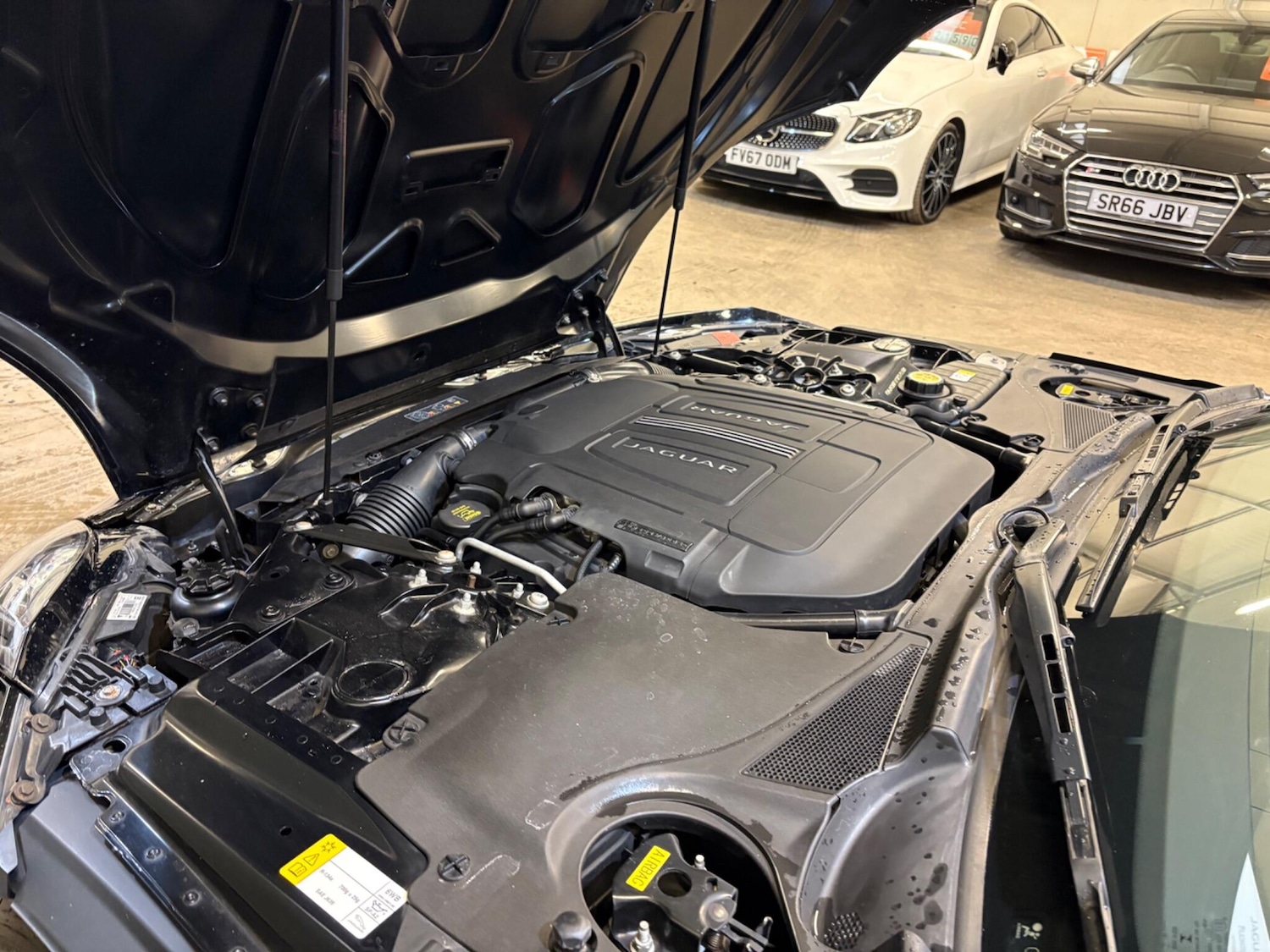 Used Jaguar F-Type 2014 for sale - 77143570: Photo 57