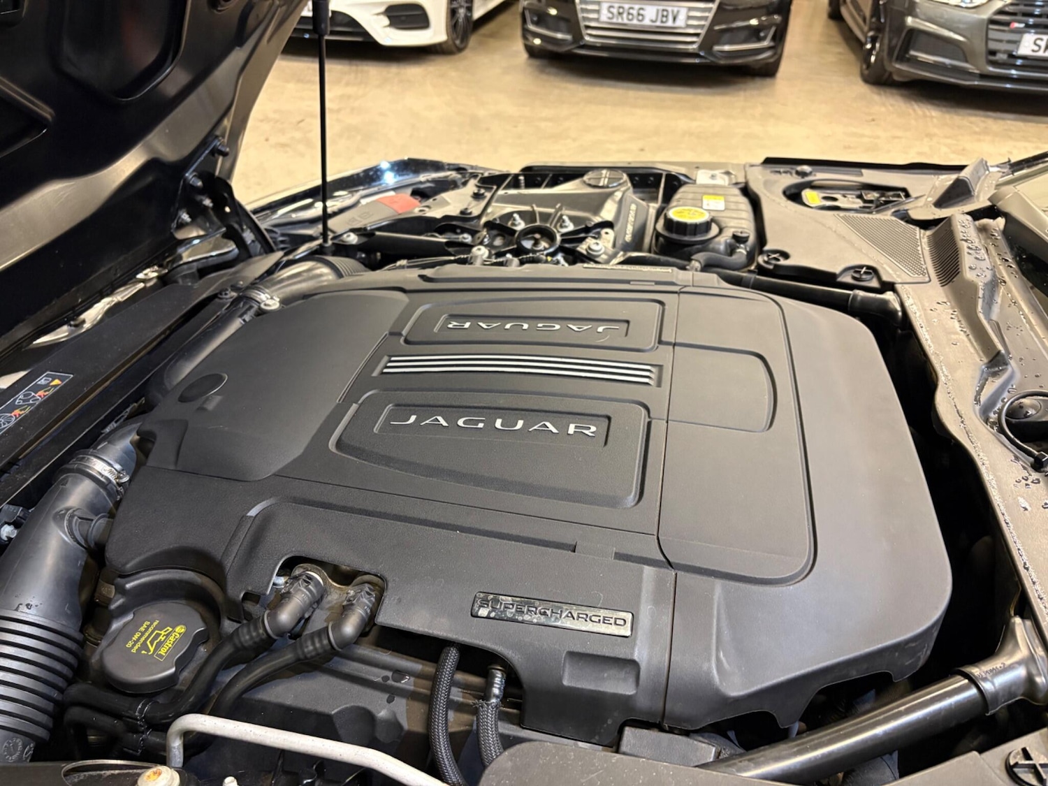 Used Jaguar F-Type 2014 for sale - 77143570: Photo 58