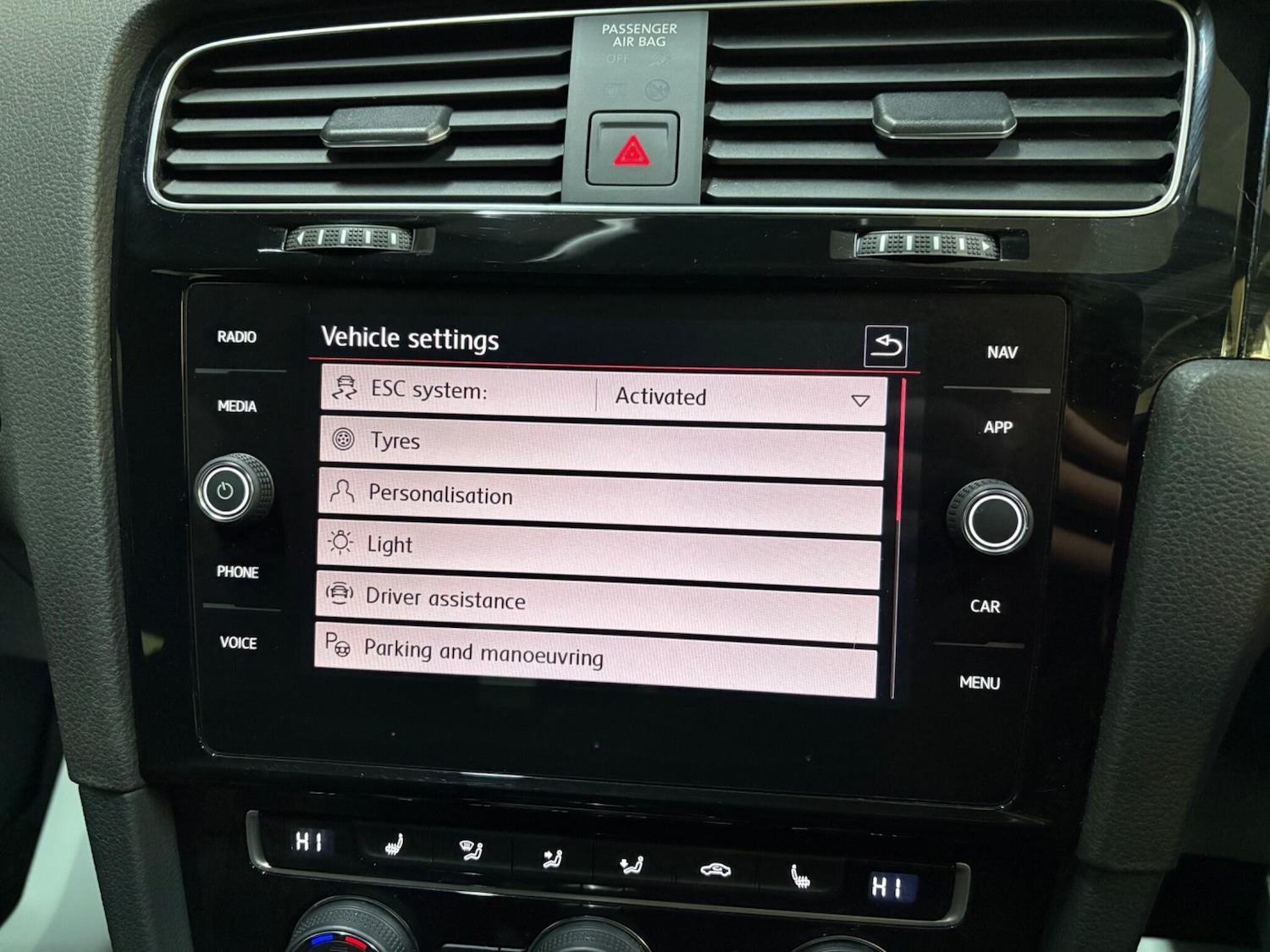 Used Volkswagen Golf 2018 for sale - 77395993: Photo 30