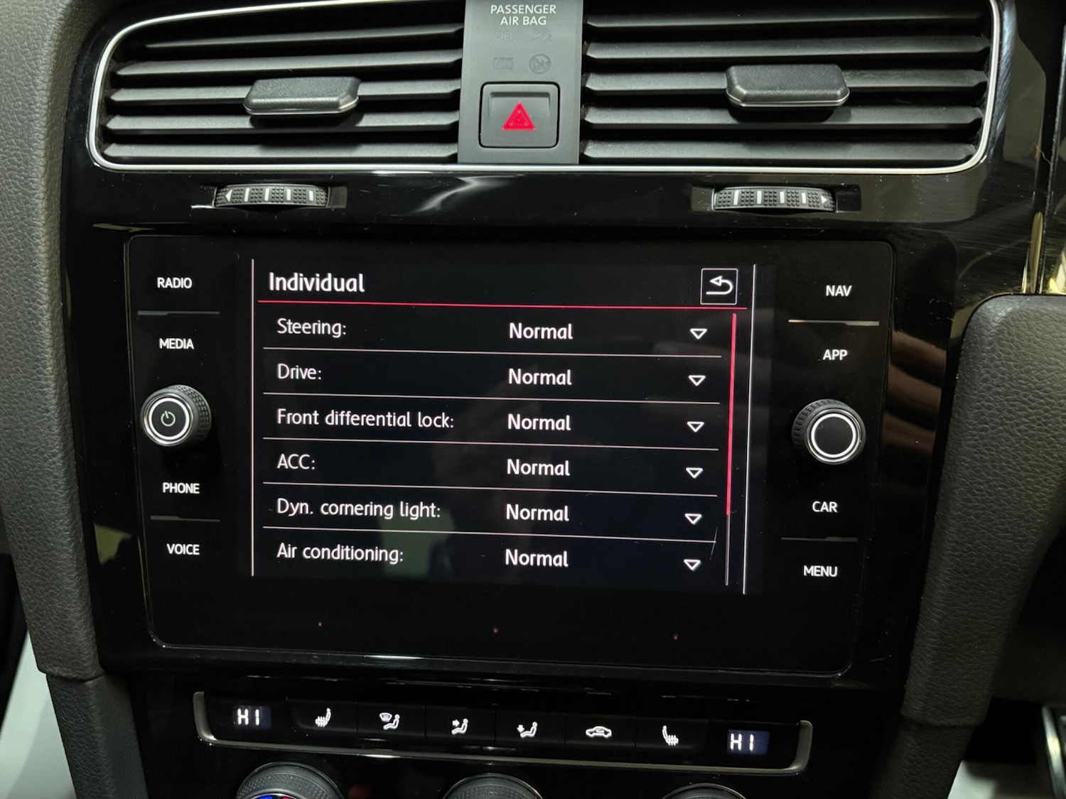 Used Volkswagen Golf 2018 for sale - 77395993: Photo 40