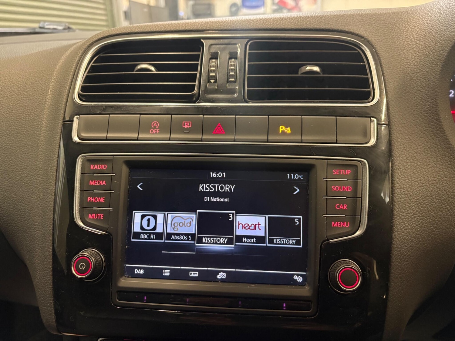 Used Volkswagen Polo for sale - 76998956: Photo 28