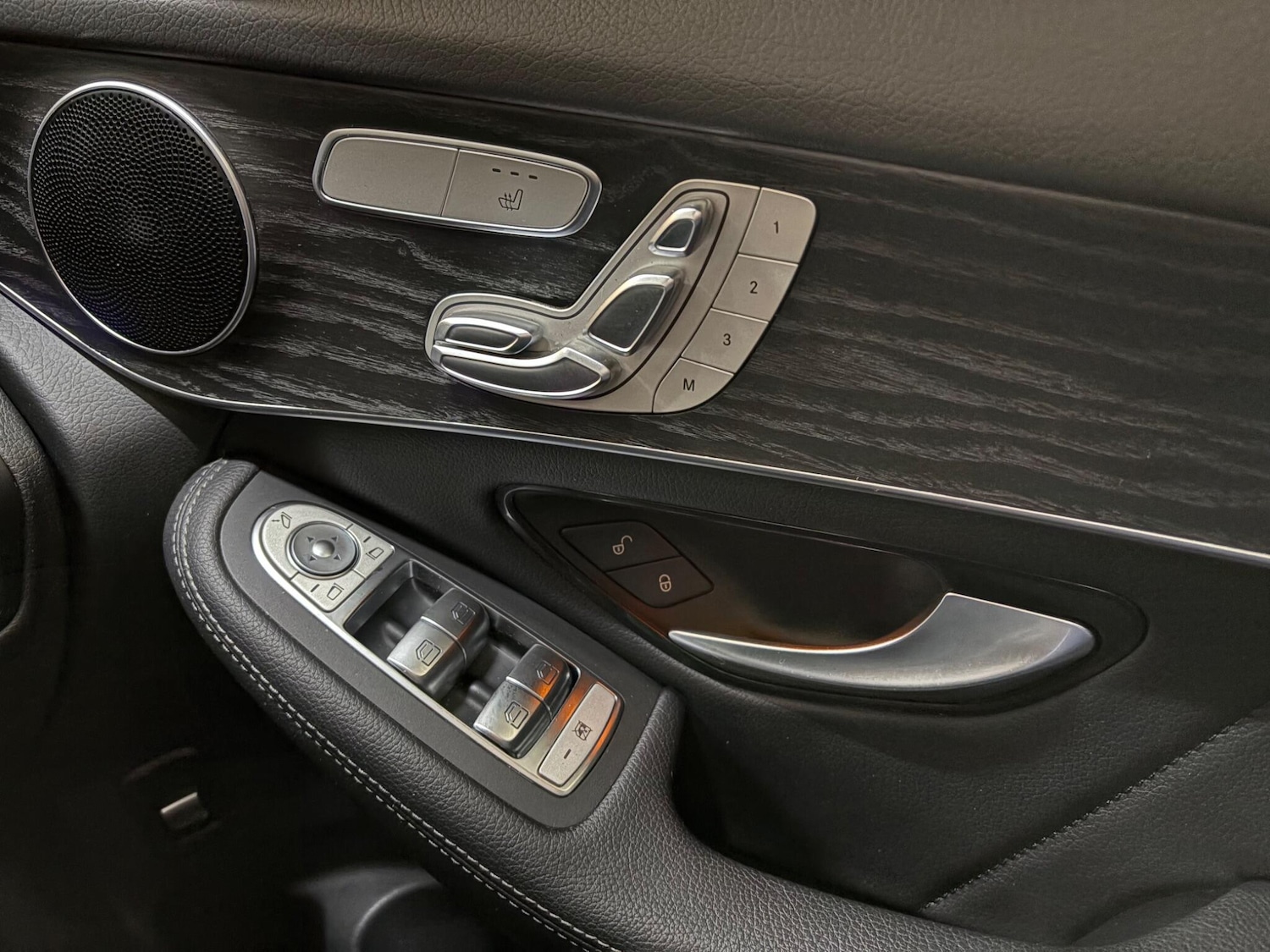 Used Mercedes-Benz GLC 2019 for sale - 77292013: Photo 24