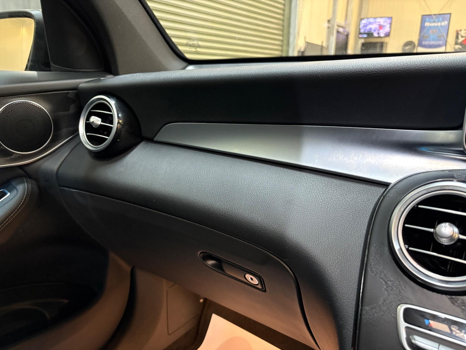 Used Mercedes-Benz GLC 2019 for sale - 77292013: Photo 53