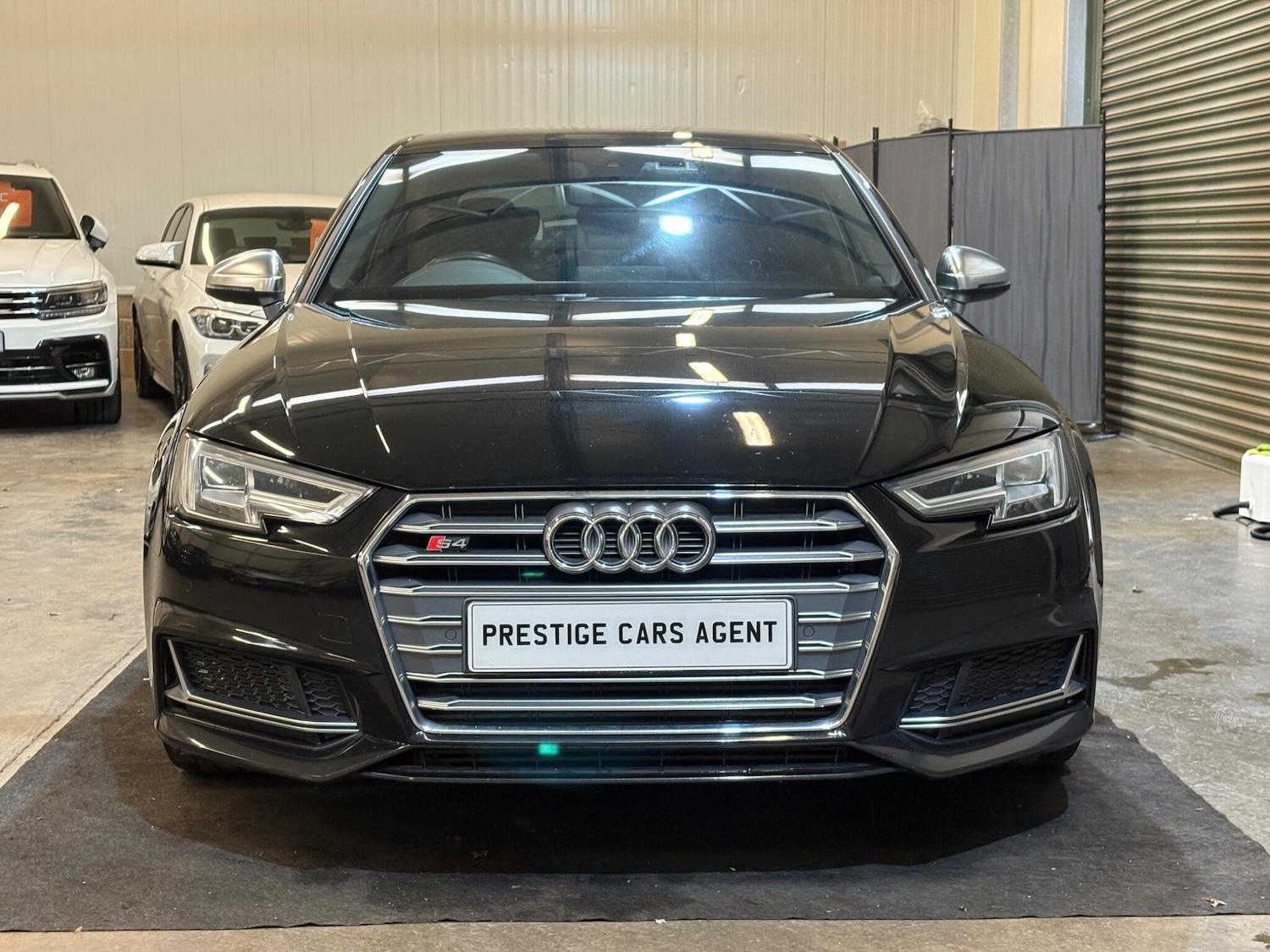 Used Audi A4 2018 for sale - 76759571: Photo 2