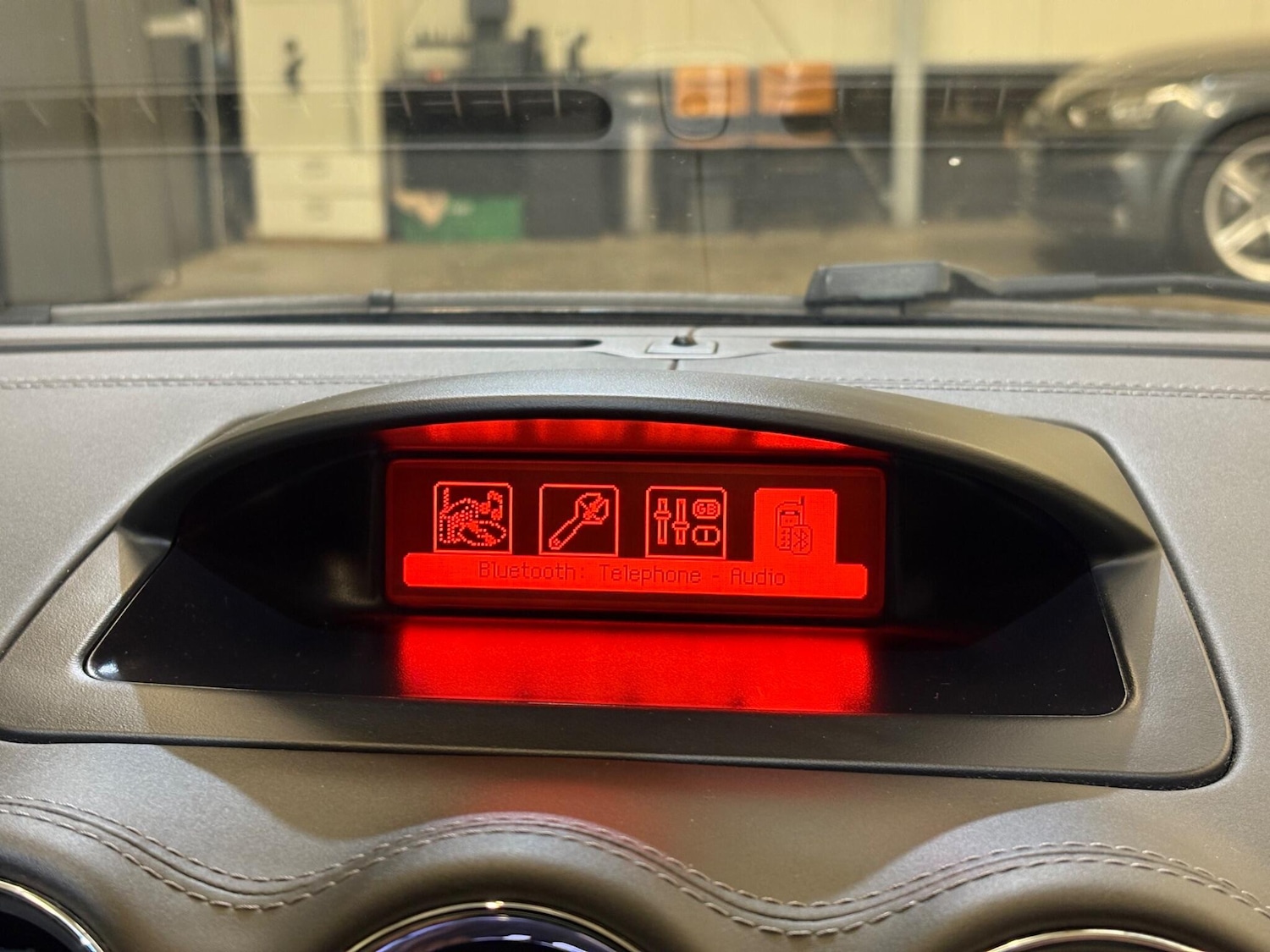 Used Peugeot RCZ 2014 for sale - 76942394: Photo 27