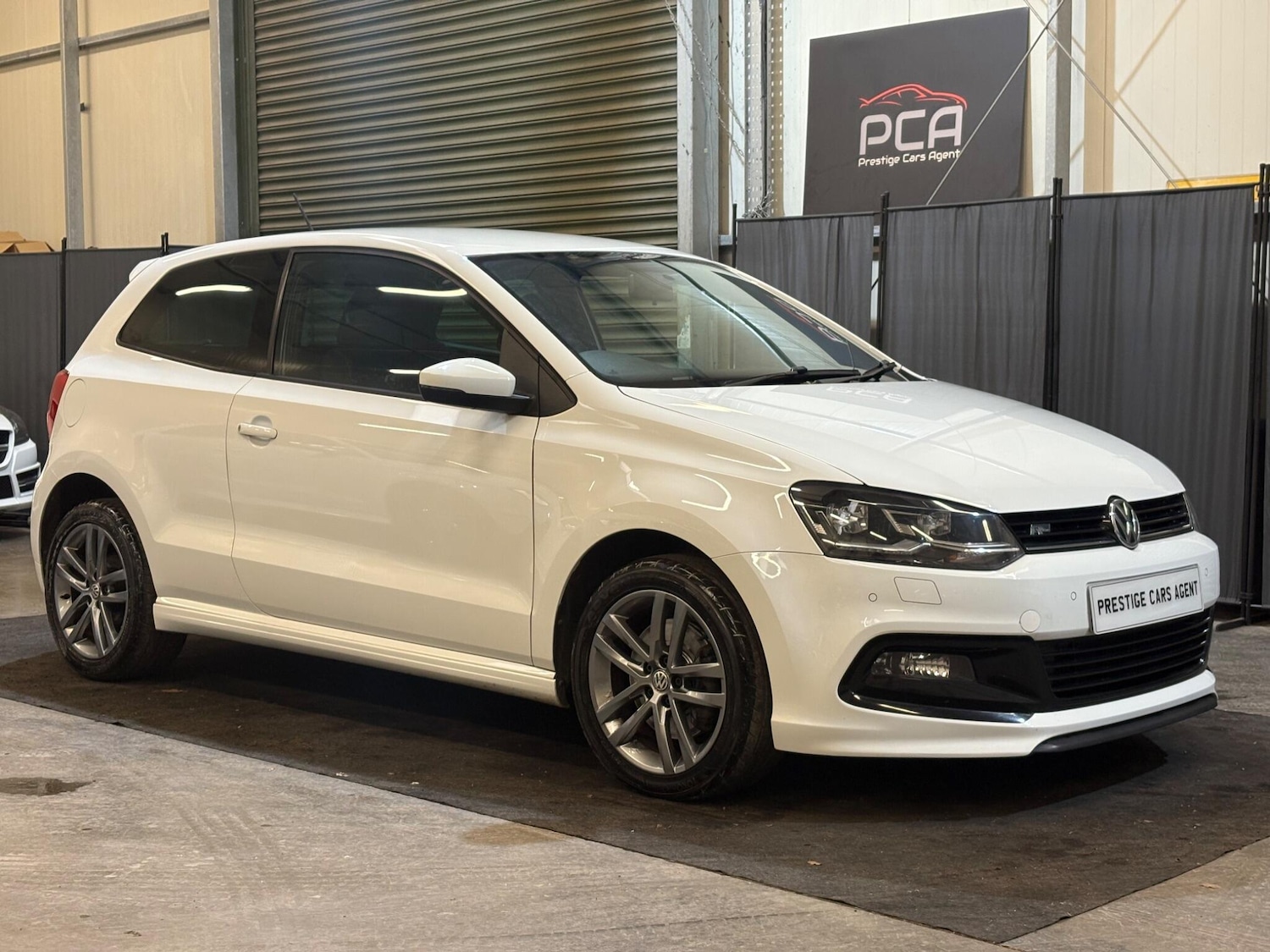 Used Volkswagen Polo 2016 for sale - 76597058: Photo 1
