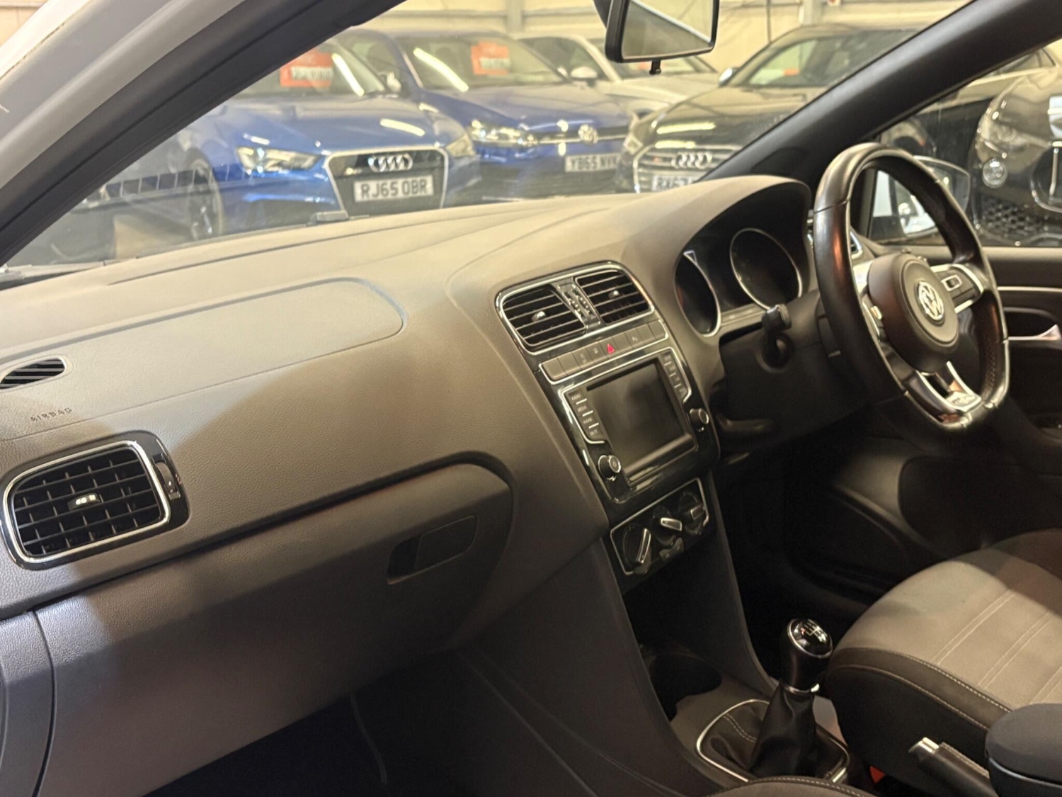 Used Volkswagen Polo 2016 for sale - 76597058: Photo 10