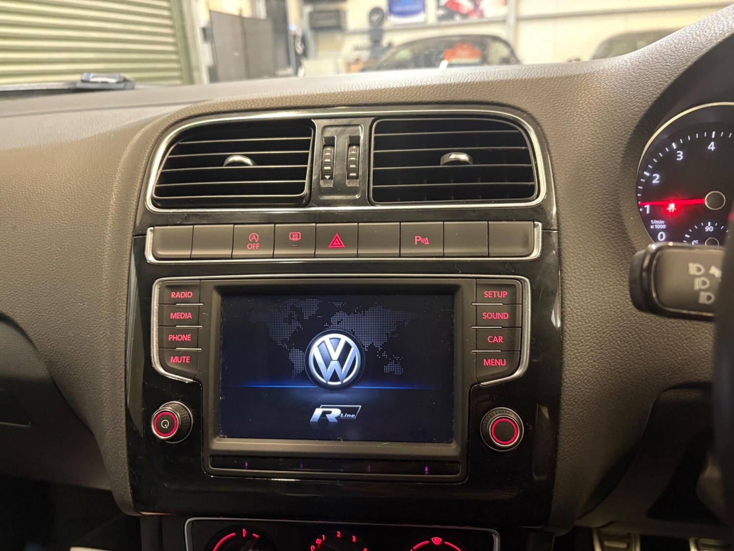 Used Volkswagen Polo 2016 for sale - 76597058: Photo 23