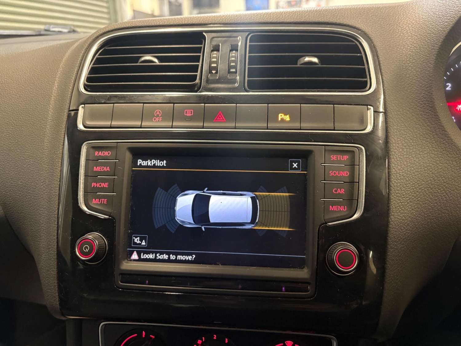 Used Volkswagen Polo 2016 for sale - 76597058: Photo 27