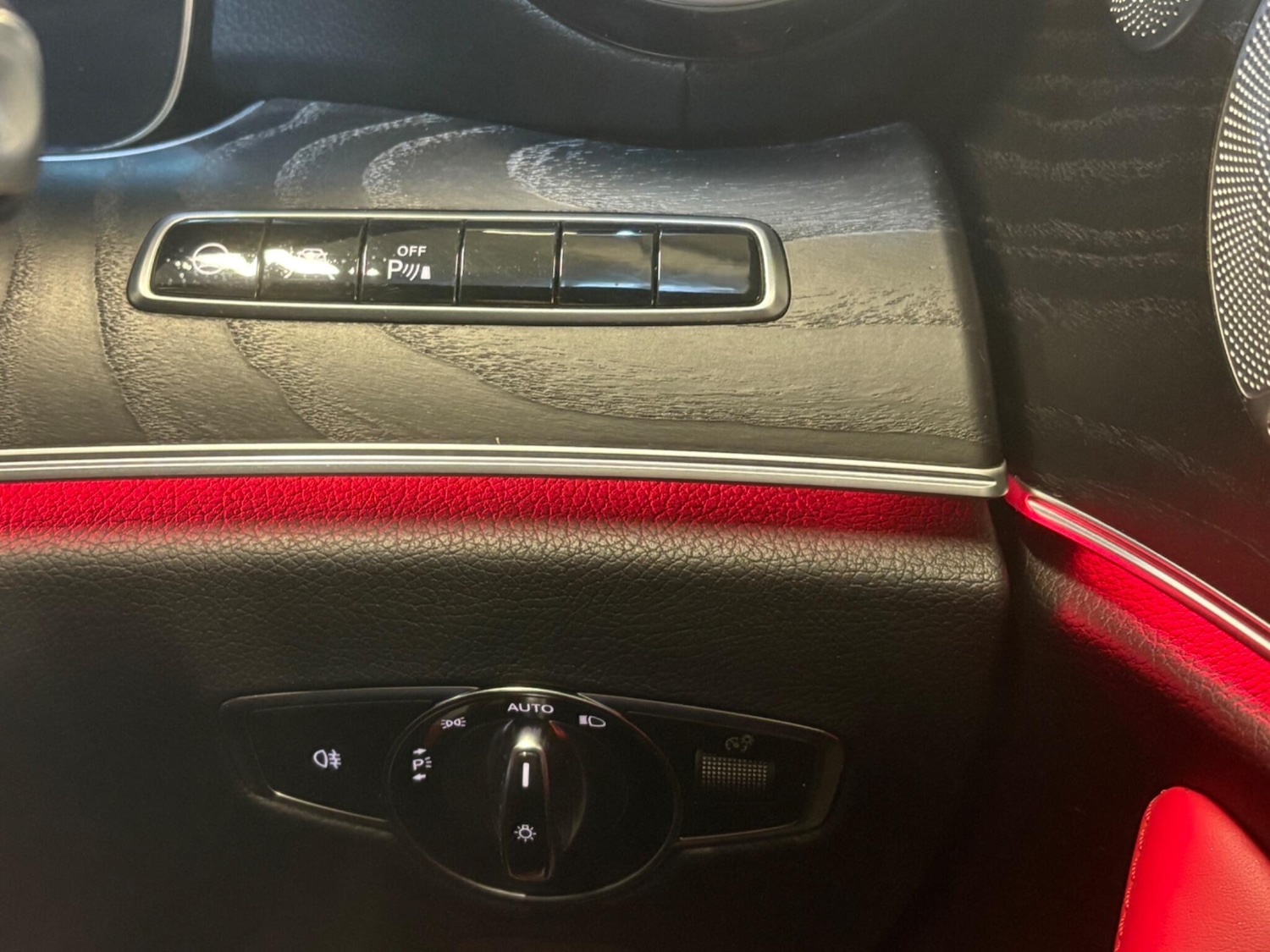 Used Mercedes-Benz E Class 2017 for sale - 76936690: Photo 27