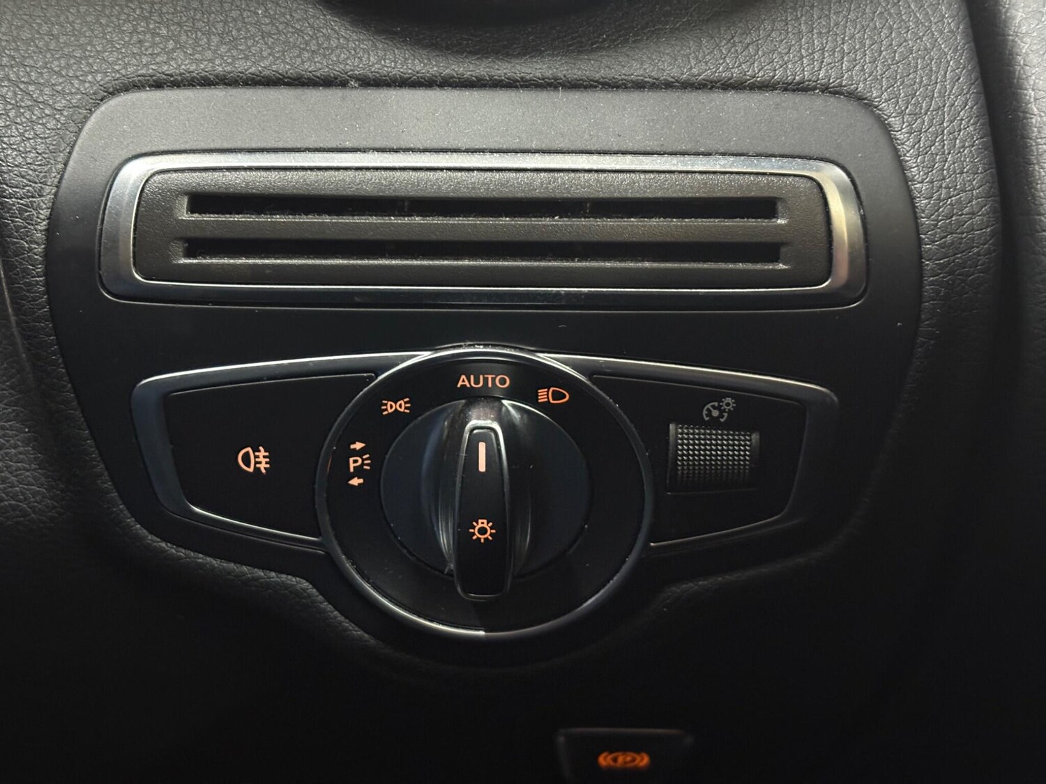 Used Mercedes-Benz GLC 2018 for sale - 77710496: Photo 19