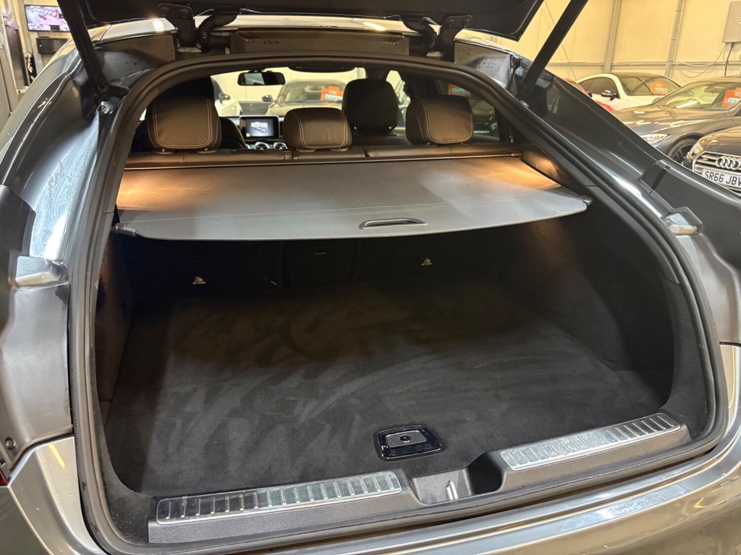 Used Mercedes-Benz GLC 2018 for sale - 77710496: Photo 62