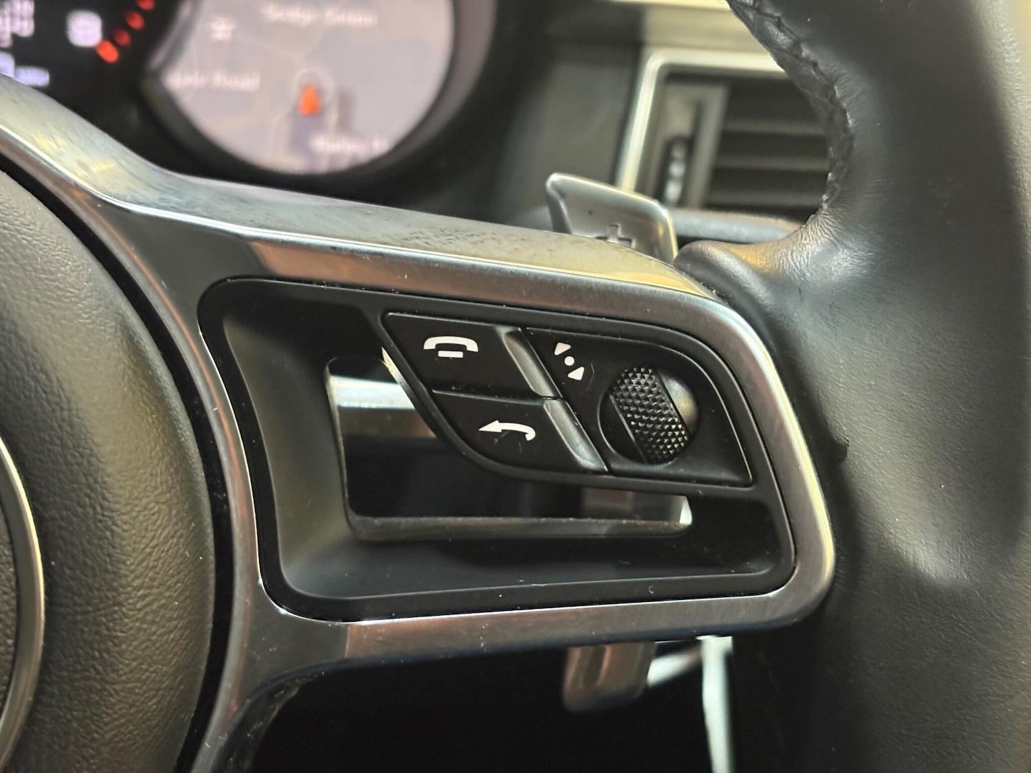 Used Porsche Macan 2018 for sale - 77559645: Photo 18