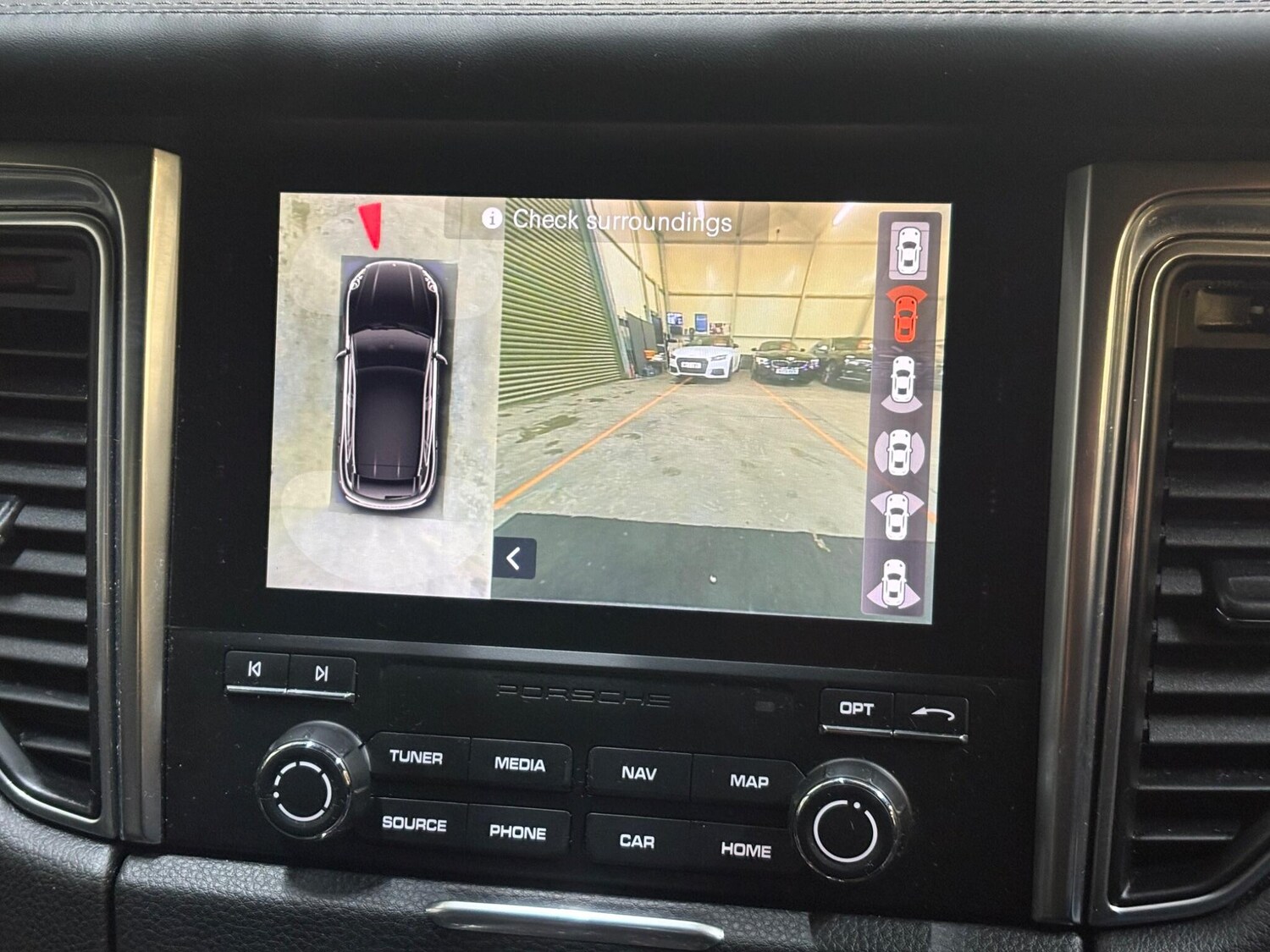 Used Porsche Macan 2018 for sale - 77559645: Photo 37